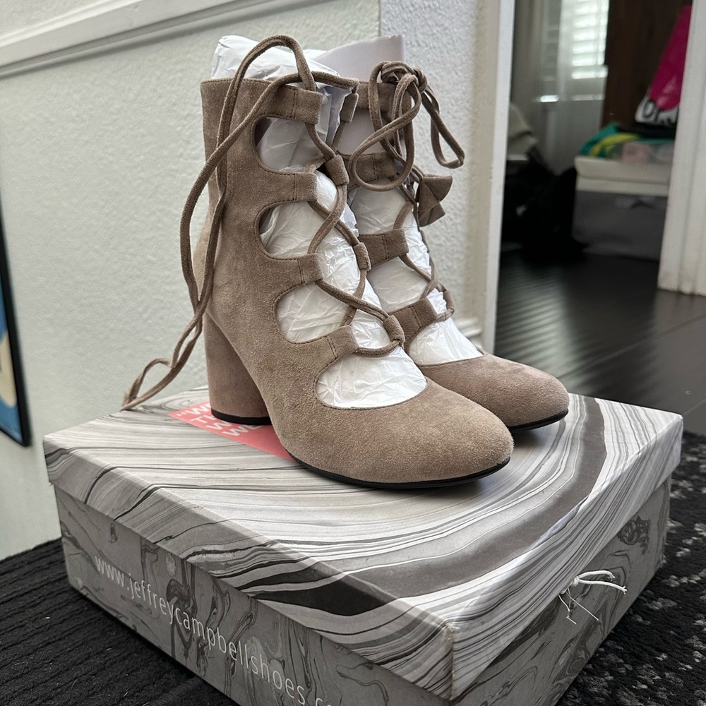Jeffrey Campbell Zaun-Hi Heels Size 7